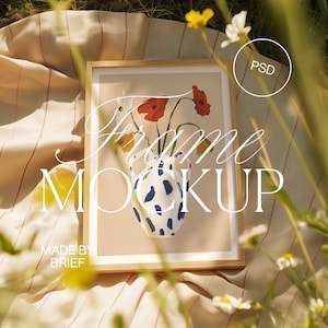 Rahmen Mockup Sommer Außen Boden | DIN Verhältnis | Holzrahmen | PSD Photoshop Photopea Mockup | Picknick Blumen Sonnig | Rahmen auf Decken Mockup