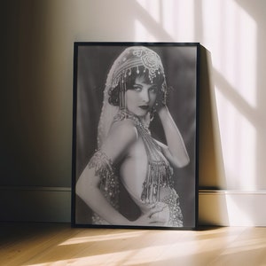 Burlesque Cabaret Lady Art Print, Art Deco Czarno-biała sztuka ścienna, 1920s Vintage Photo Style A5 A4 A3 A2 Poster Print, Retro Follies Style