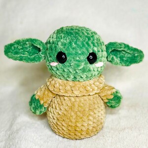 Virkat plysch Alien Baby Yoda Amigurumi-mönster [engelska-franska]