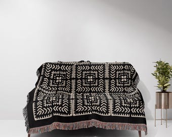 Black And Beige Intricate Motif Pattern Woven Cotton Throw Blankets