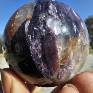 Purple Mica Sphere (57.8 mm)