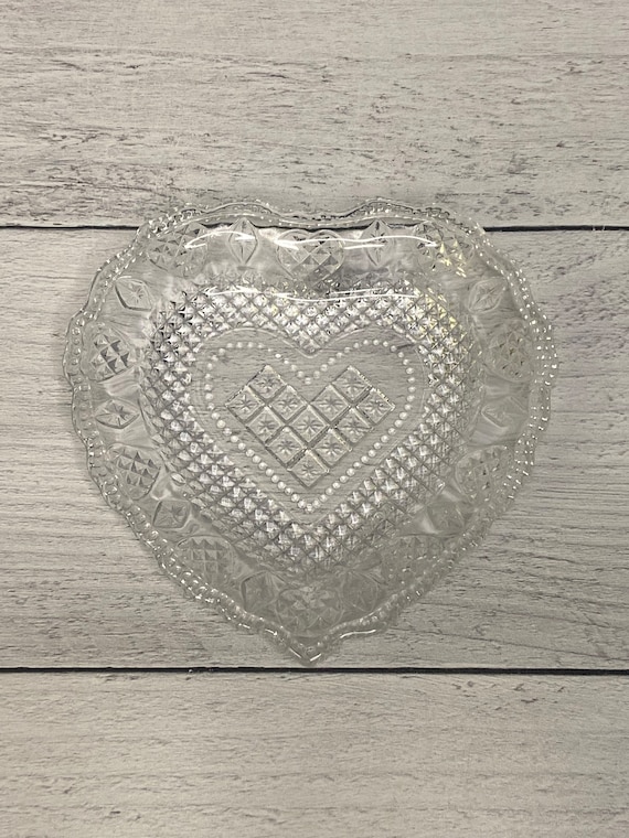 Avon Heart Shaped Trinket Dish - image 1