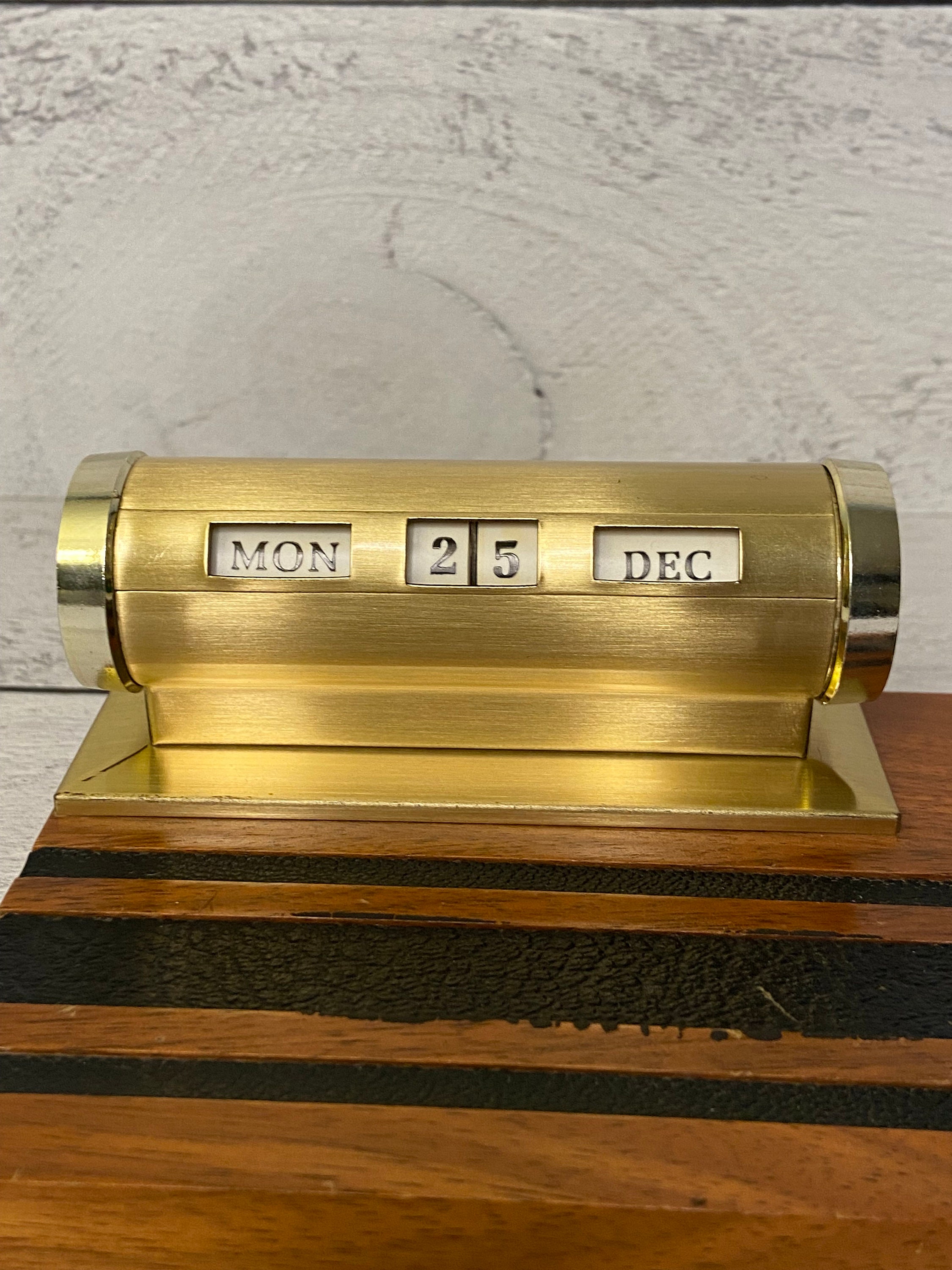 Vintage Desk Calendar With Pen Holder - Etsy