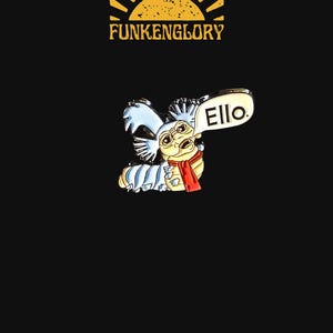 Ello Worm Emaille Pin