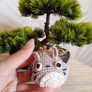 Amigurumi portefeuille Totoro crochet gris cadeau anniversaire fait main Noël image 2