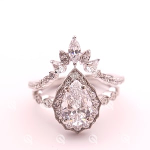Pear Cut Diamond Engagement Ring Set, Vintage Bridal Ring Set, Halo Diamond Ring Set, Bridesmaid Jewelry, Gift for Women