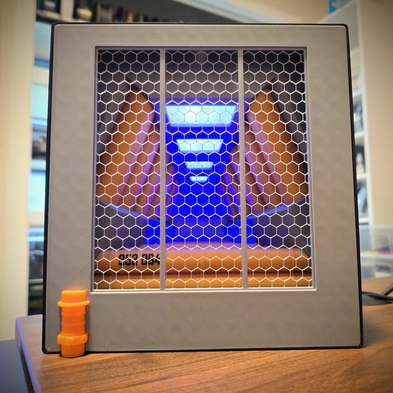 TOS Main Engineering Room Diorama (6