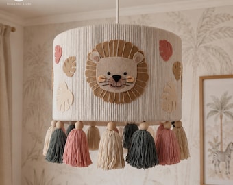 Lámpara de techo rosa con diseño de león estilo safari, hecha a mano, para habitación infantil de niñas, lámpara de estilo bohemio con borlas, lámpara colgante de león de fieltro, decoración para habitación de bebé.
