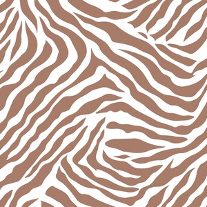 Puede incluir: Un patrón repetitivo que presenta rayas de cebra orgánicas y fluidas en un color marrón suave y apagado que contrasta con un fondo blanco sólido y limpio. Las líneas varían en grosor y longitud, creando un diseño gráfico continuo y fluido.