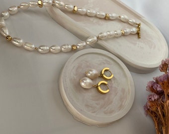 Set di orecchini e girocollo con perle barocche: collana di perle d'acqua dolce a strati dorati