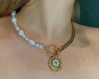 Freshwater Pearl & Gold Cuban Chain Necklace: Stainless Steel Charm