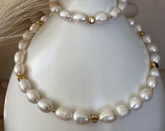 Set di collana e bracciale di perle barocche: gioielli d'acqua dolce con strati d'oro