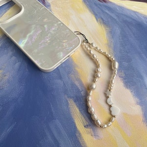 Perle Telefon Charme mit Muscheln, Süßwasser Perle Handyband, Perle Handykette, süße Handyanhänger, Perlen Handyanhänger, Handykette, Handykette, Handykette