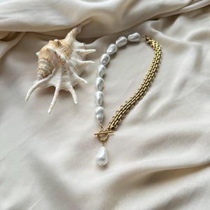 5-Piece Wholesale Half Pearl Half Chain Toggle Clasp Necklace main image 0