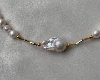 Large Baroque Pearl Necklace- Side charm pearl necklace with gold details, Chunky Pearl Necklace, Baroque Pearl Choker Gold