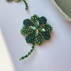 Four leaf clover brooch Green clover Lucky clover Embroidered clover Embroidered flower image 1