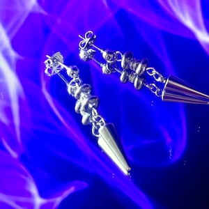 Mystery Spiked Drop Earrings – Silver Punk Chain Style