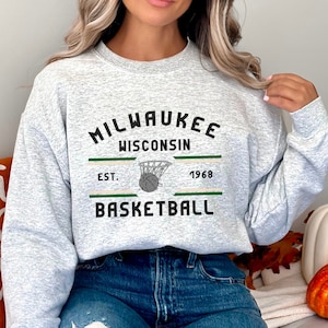 Milwaukee Vintage Basketball Sweatshirt, Retro 90s Game Day Milwaukee Crewneck, Bucks Fan Gifts, Milwaukee Bucks Tshirt, Bucks Basketball T