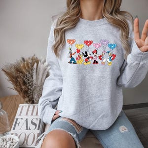 Disneyland Hearts Sweatshirt,Valentine Sweatshirt,Valentines Day Sweatshirt,Disneyland Valentines Sweater,Mickey And Friends,Matching Family
