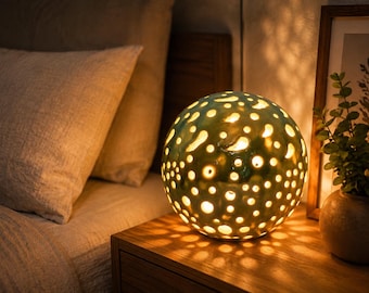 Handcrafted light fixture - Terracotta globe - Unique hand-painted piece
