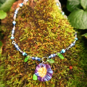 Vibrant two-toned beaded violet flower necklace