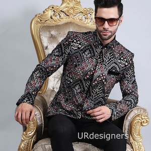 Costume Prince Jodhpuri en velours : broderie Resham multicolore, coupe slim