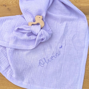 Organic burp cloth personalized with name and grasping toy - Soft muslin made from organic cotton | Muslin cloth, nursing scarf, birth & baptism gift