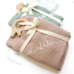 Burp cloth personalized with name and wooden grasping toy – muslin cloth made of 100% cotton | Muslin cloth, nursing scarf, gift for birth & baptism