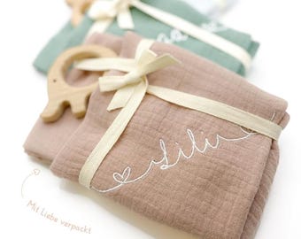 Burp cloth personalized with name and wooden grasping toy – muslin cloth made of 100% cotton | Muslin cloth, nursing scarf, gift for birth & baptism