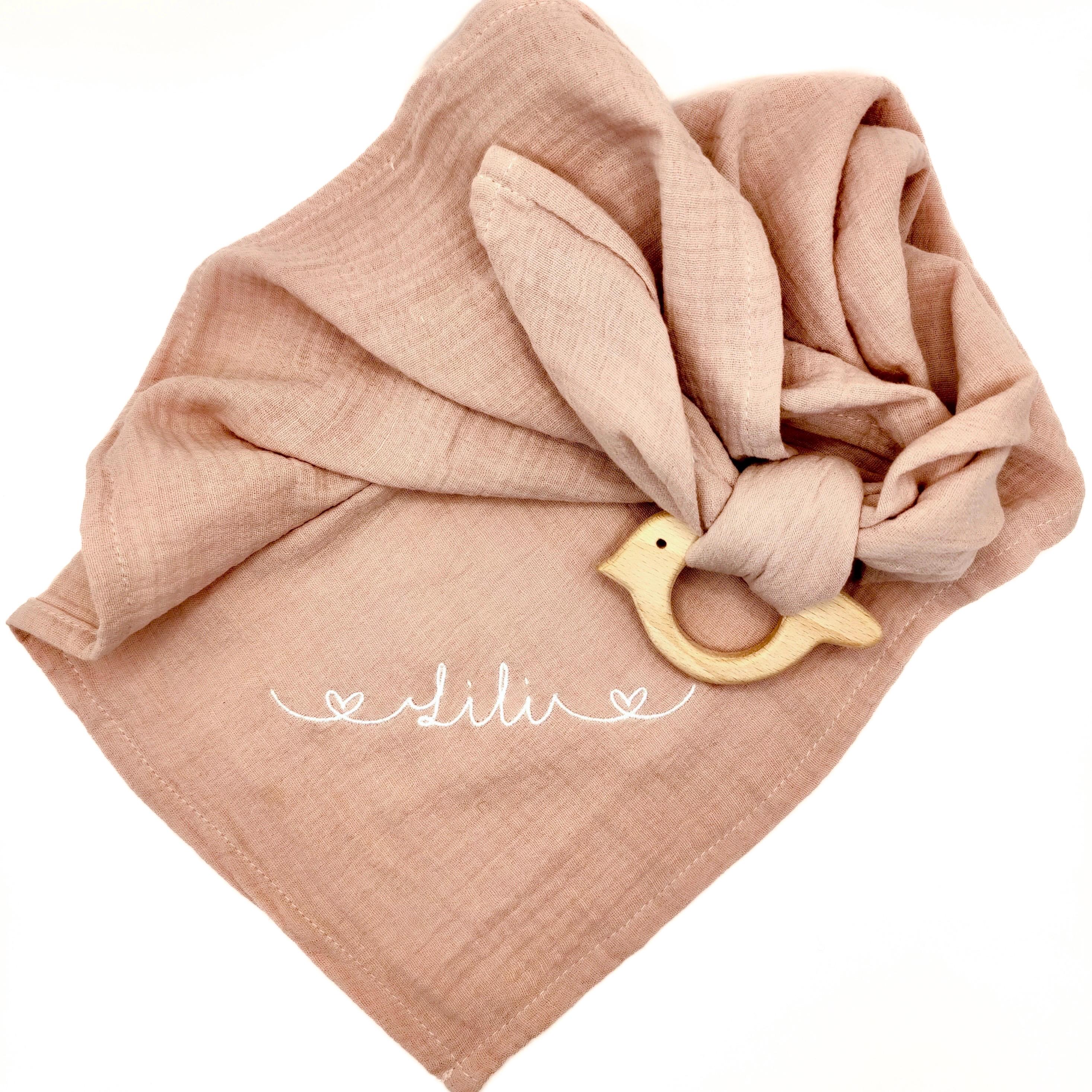 Burp cloth personalized with name and wooden grasping toy – muslin cloth made of 100% cotton | Muslin cloth, nursing scarf, gift for birth & baptism