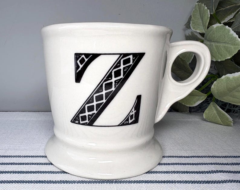Anthropologie Monogrammed Mug: Z Initial Shaving-Style Mug 画像 1