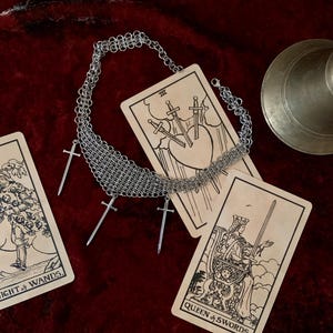 Drei Schwerter Kettengeflecht