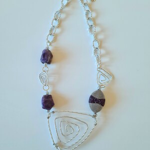 Collier fait main en aluminium, pierres naturelles et perle avec strass image 3