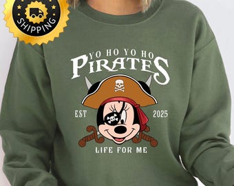 Disney Pirates Sweatshirt, Custom Disney Pirates Family Shirt, Piratenleben T-Shirt, Disney Family Cruise Hoodie, Mickey und Friends Pirates Tee