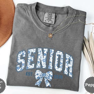 Comfort Colors Blue Bow Senior 2026 Shirt, Floral Senior 2026 Gift, Coquette Bow Class of 2026 Shirt, Senior 2026 Gift, Graduation 2026 Tee
