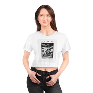 Las Vegas Vintage Black and White Women&#39;s Crop Top Shirt