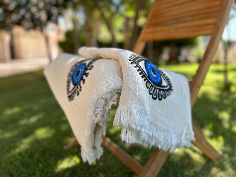 BenchWorksPro Evil Eye Turkish Beach Towel - Thumbnail 4