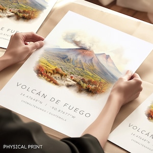 Poster di viaggio Volcán de Fuego, stampa del vulcano Guatemala, arte della parete del vulcano Fuego, stampa dell'America Centrale, regalo di viaggio del Guatemala