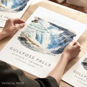 Stampa di viaggio sull'Islanda, Cascate di Gullfoss in Islanda, Coordinate della mappa dell'Islanda, Regali per l'Islanda, Regali di fidanzamento, Regali di viaggio, Illustrazione dell'Islanda