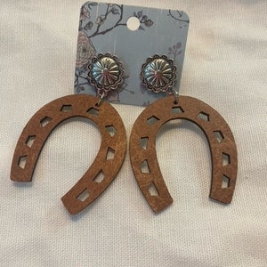 Cute Horseshoe Earrings