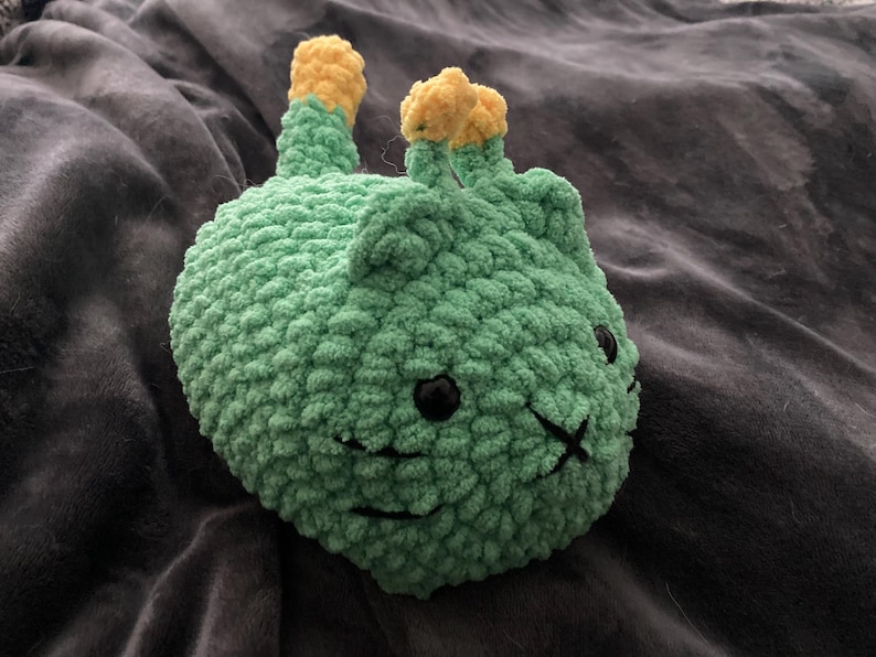 Crochet Alien Cat Plushie Gnarpy Amiguruimi Handmade Free Shipping ...