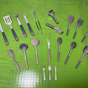 1:6 Kitchen Utensils Print Out
