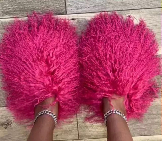 Women's Pink Fluffy Sheep Fur Furry Slippers Custom Logo Mongolian Fur  Fashion Slides