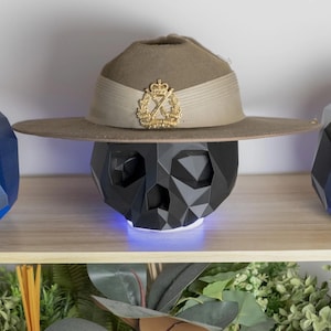 Skull Hat Display Stand | Low Poly 3D Printed Skull with LED RGB Base