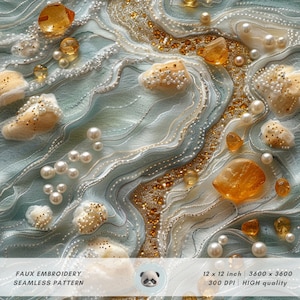 Op de afbeelding: Een naadloos patroon met een nep-borduurwerkontwerp op een wervelende, abstracte achtergrond. Het ontwerp bevat witte parels, gouden glitter en amberkleurige stenen.