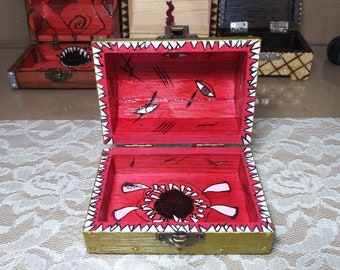 Tiny Terrors : boîte à bijoux imitant le coffre au trésor doré