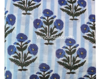 Tela de algodón con estampado floral: Estampado a mano para costura, acolchado y confección de vestidos.