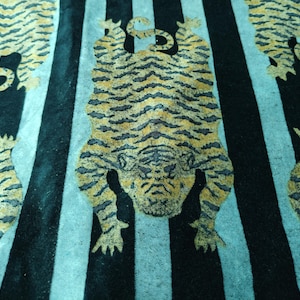Indian Soft Luxury Velvet Fabric Upholstery Dressmaking Sewing Fabric, Cotton Velvet Sewing Soft Fabric Tiger Print