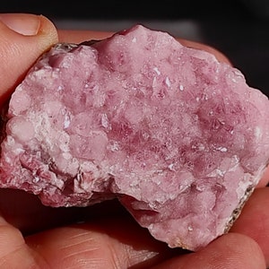 Pink Cobalto-Calcite from Morocco (75x35x32mm)