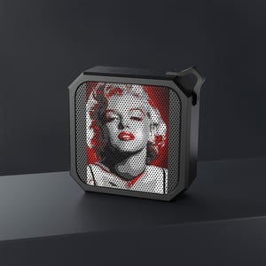 Altavoz Bluetooth estilo Hollywood vintage para música al aire libre, ambiente playero, regalo para amantes del cine, diseño retro, sonido portátil.